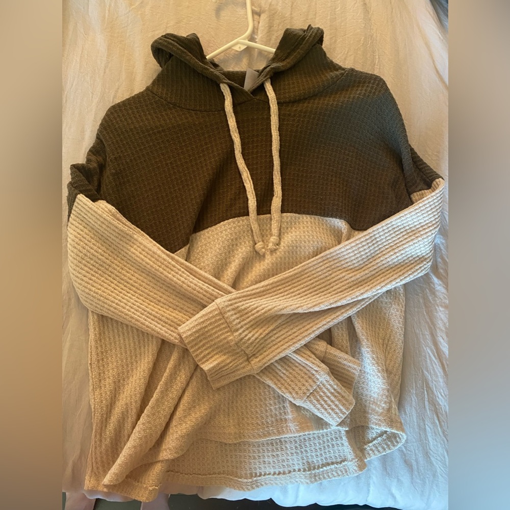 Green and beige Long Sleeve